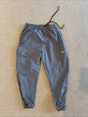 Nike DriFit lightweight joggers - size L